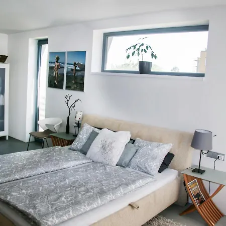 Reporyje By Interhome